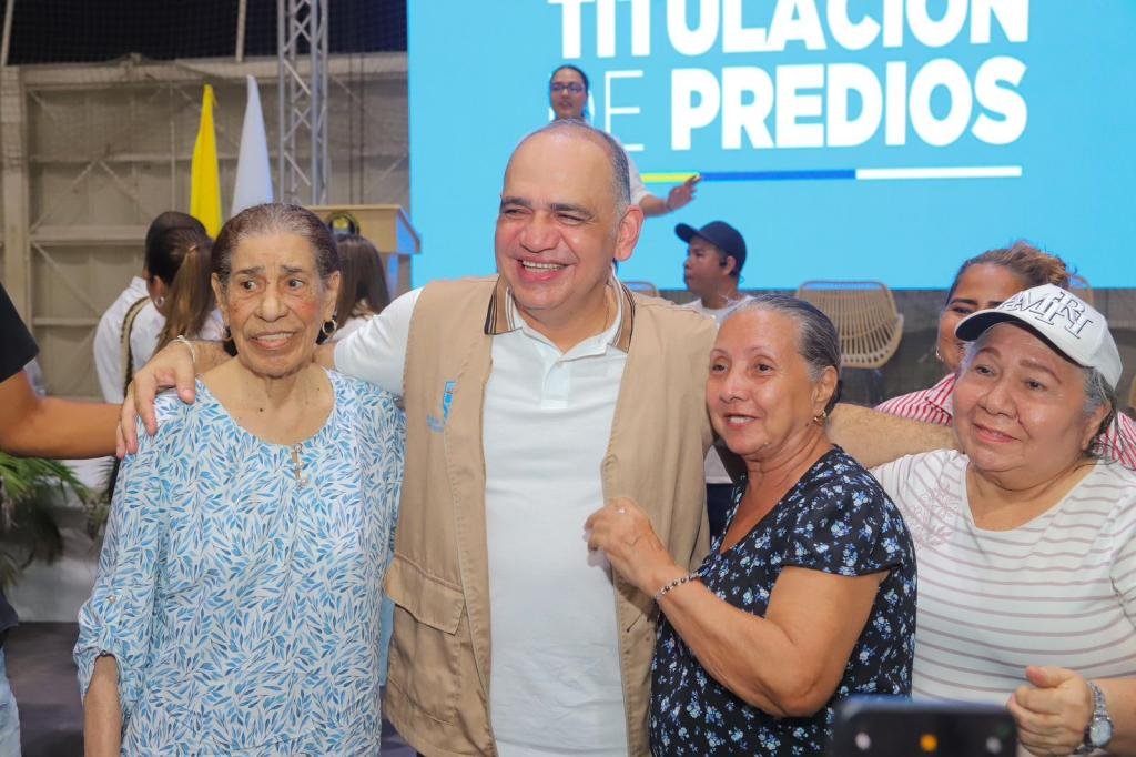 1.000 familias recibirán titulación de sus viviendas gracias a la gestión de Alcalde Pinedo