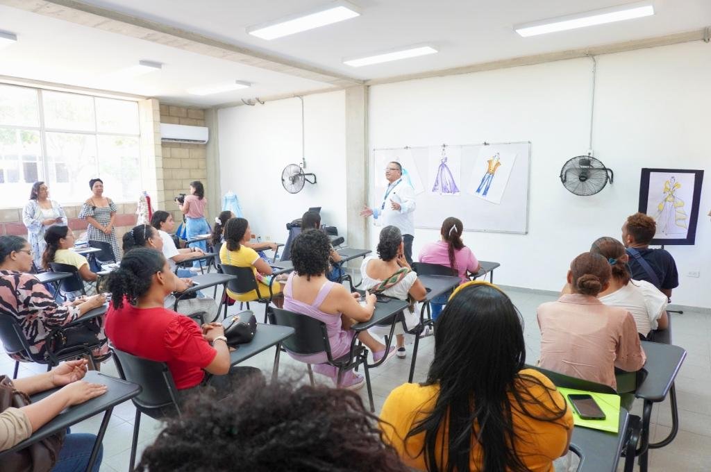 ¿Qué esperas?, ¡es momento de estudiar! La USM abre su programa de Diseño de Modas