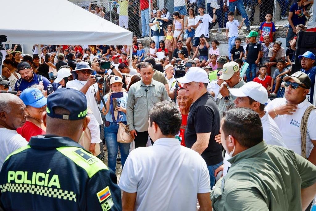 “Acá no hablamos paja, acá hacemos”: Pinedo luego de visita a Pastrana para ofrecer atención integral a la comunidad