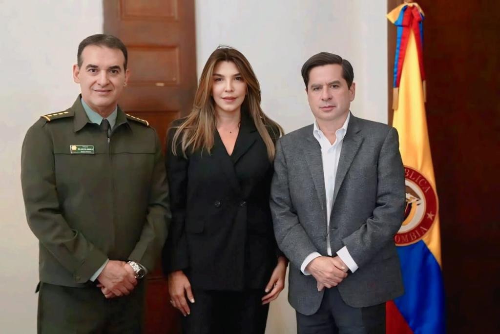 Alcaldesa de Fundación sostuvo encuentro con ministro del Interior  y el director general de la Policía Nacional para mejorar seguridad