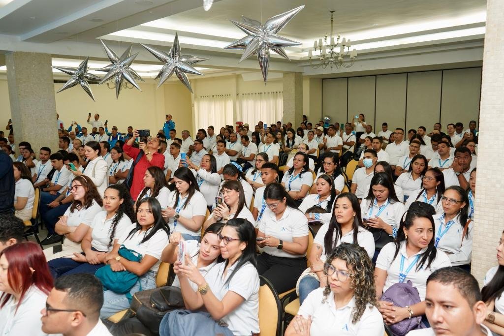 Ministerio de Minas y Energía y Air-e Intervenida formalizan laboralmente a 426 trabajadores  Sumado a un primer grupo