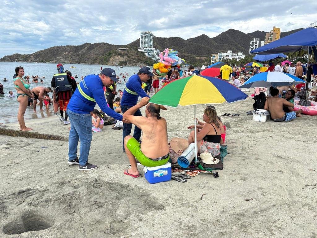 Santa Marta extiende el horario de uso de sus playas hasta las 10:00 de la noche