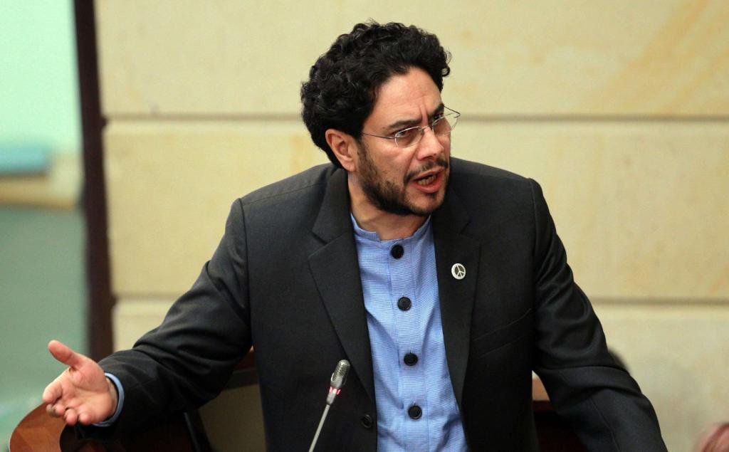 Congresistas se las tiraron de vivos y 'engavetaron' proyecto para reducir salarios de los parlamentarios