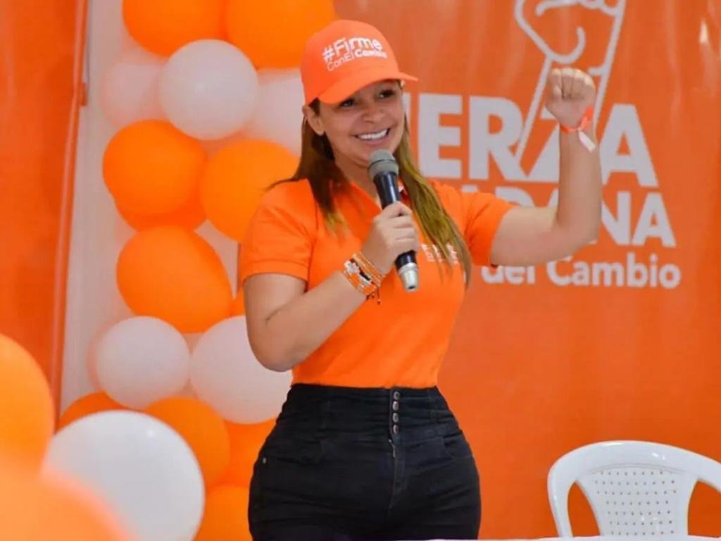 Lo mismo que GuidaPredica, pero no aplica:Ingrid Aguirre exige derechos laborales, pero no le paga a sus trabajadores