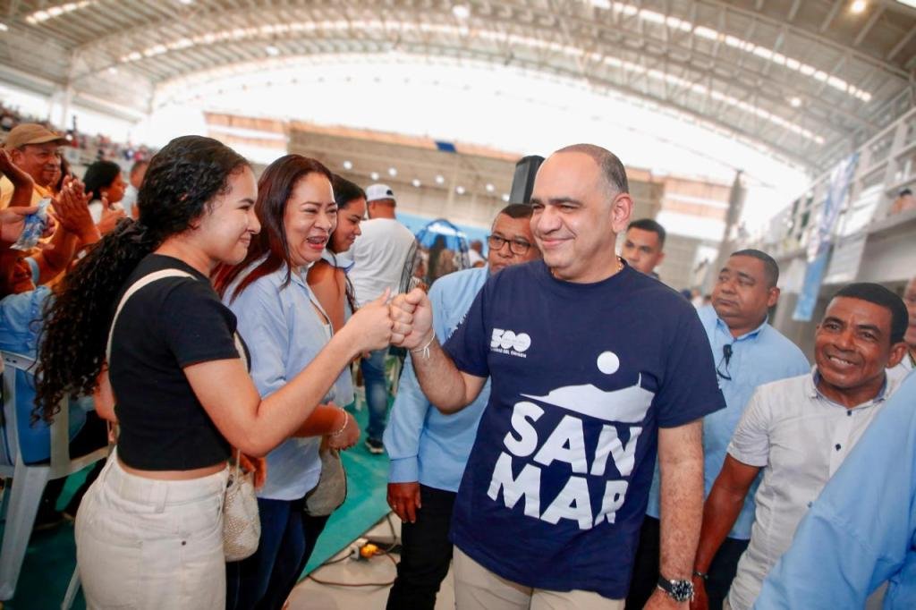 Líderes y gremios muestran su respaldo al gobierno de Carlos Pinedo Cuello en la Rendición de Cuentas 2024