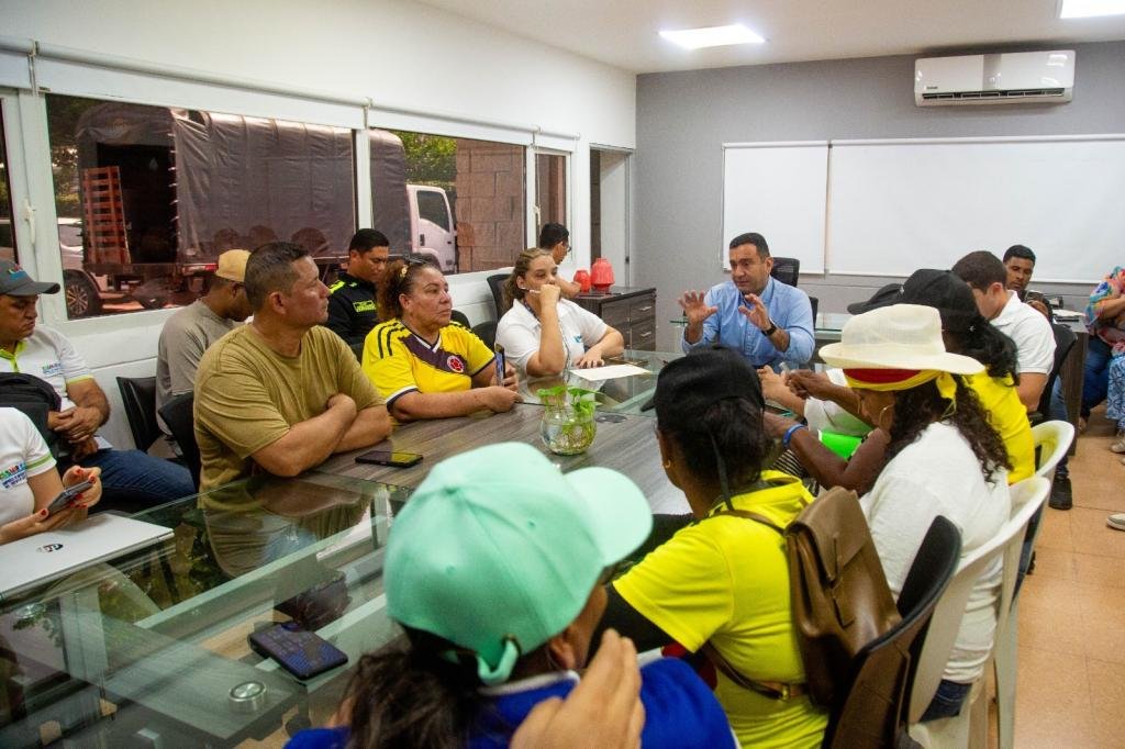 ESSMAR traza hoja de ruta con líderes comunitarios para mejorar servicios de acueducto y alcantarillado en Santa Marta