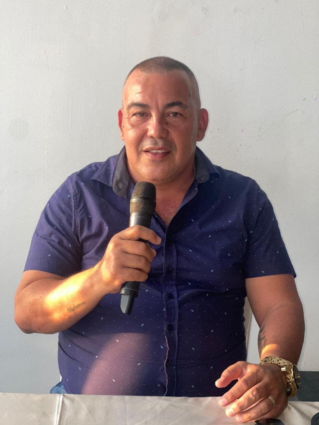 Fidel Mozo: el hombre que lucha por los derechos y la dignidad de los comerciantes nocturnos de Santa Marta