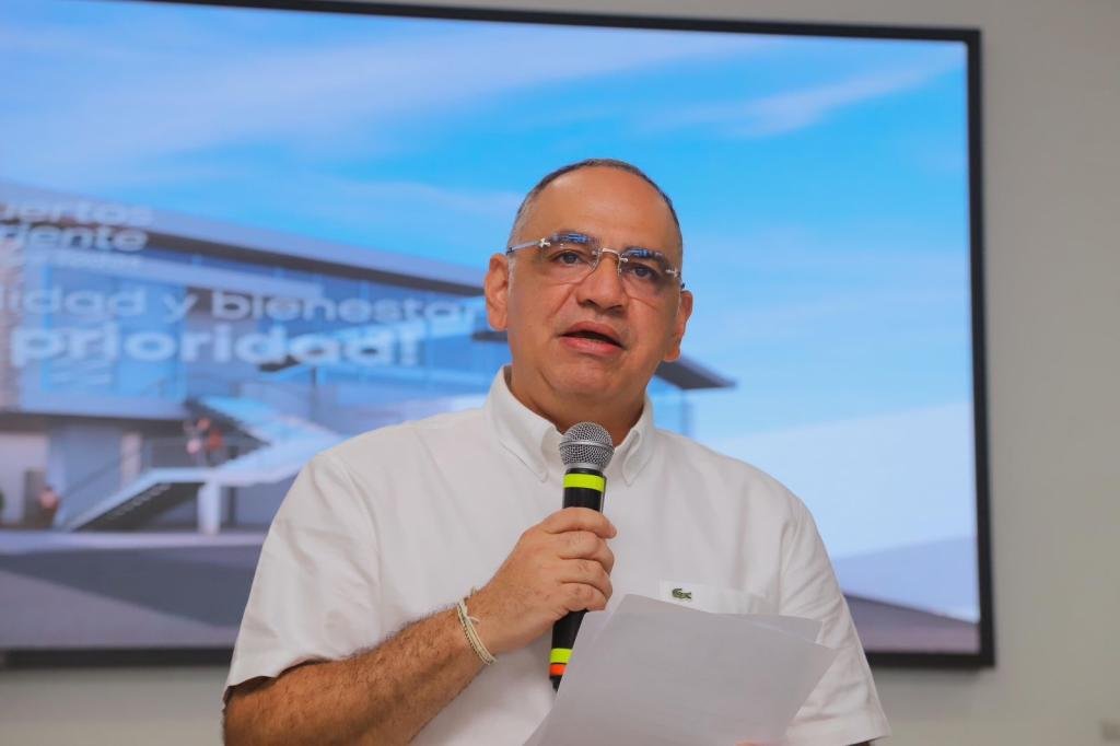 Pinedo interpone denuncia penal contra Carlos Caicedo y Rafael Martínez tras señalamientos de paramilitarismo