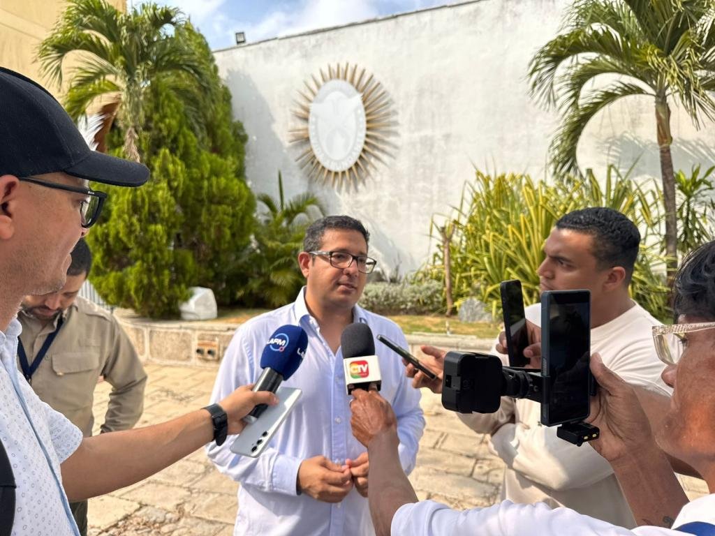 “Los bienes de la mafia no pueden seguir congelados”: Abraham Katime y Petro responden a polémica sobre la SAE