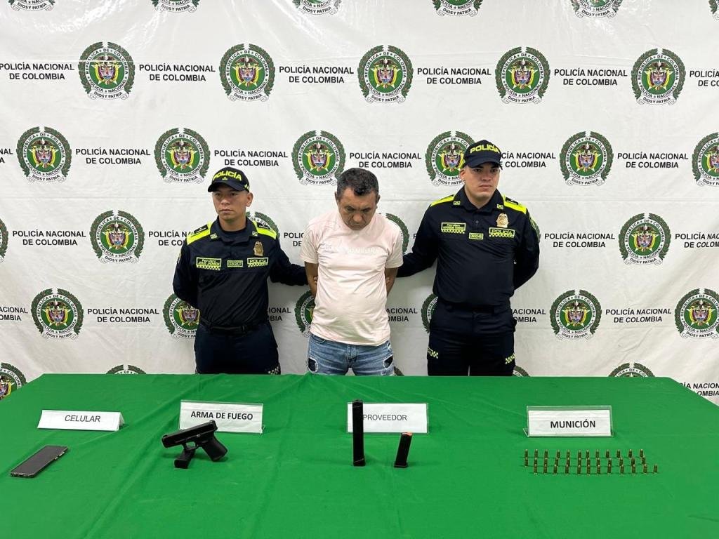 Cayó alias “Toñito”: capturado en Santa Marta con pistola y proveedores extralargos