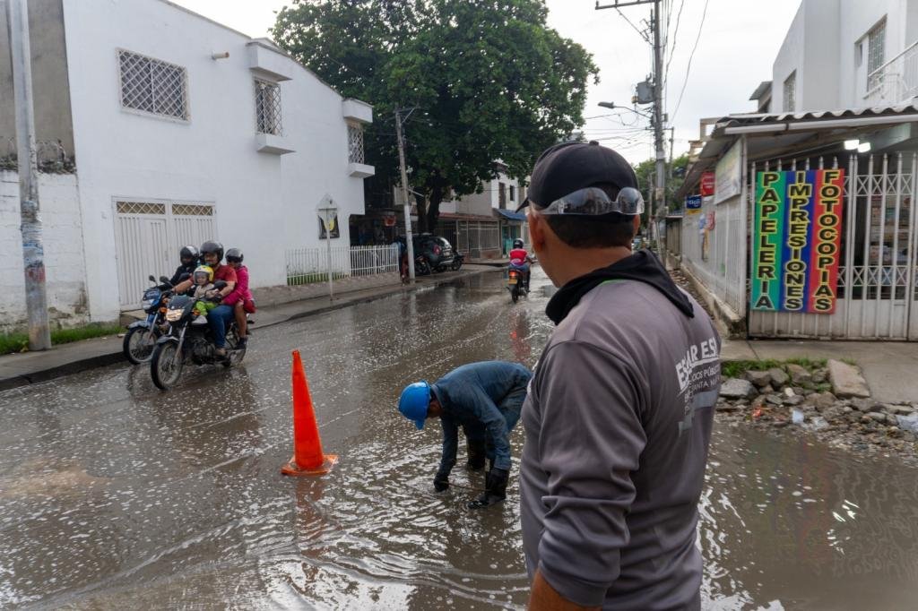 ESSMAR refuerza sus operativos en puntos críticos de la ciudad  tras fuertes lluvias registradas