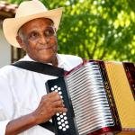 Murió Náfer Durán, leyenda del acordeón que dejó huella en la historia del vallenato