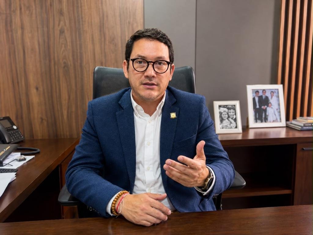 ”Santa Marta necesita decisiones de fondo, no otro paseo presidencial entre cadáveres”: Felipe Hernández
