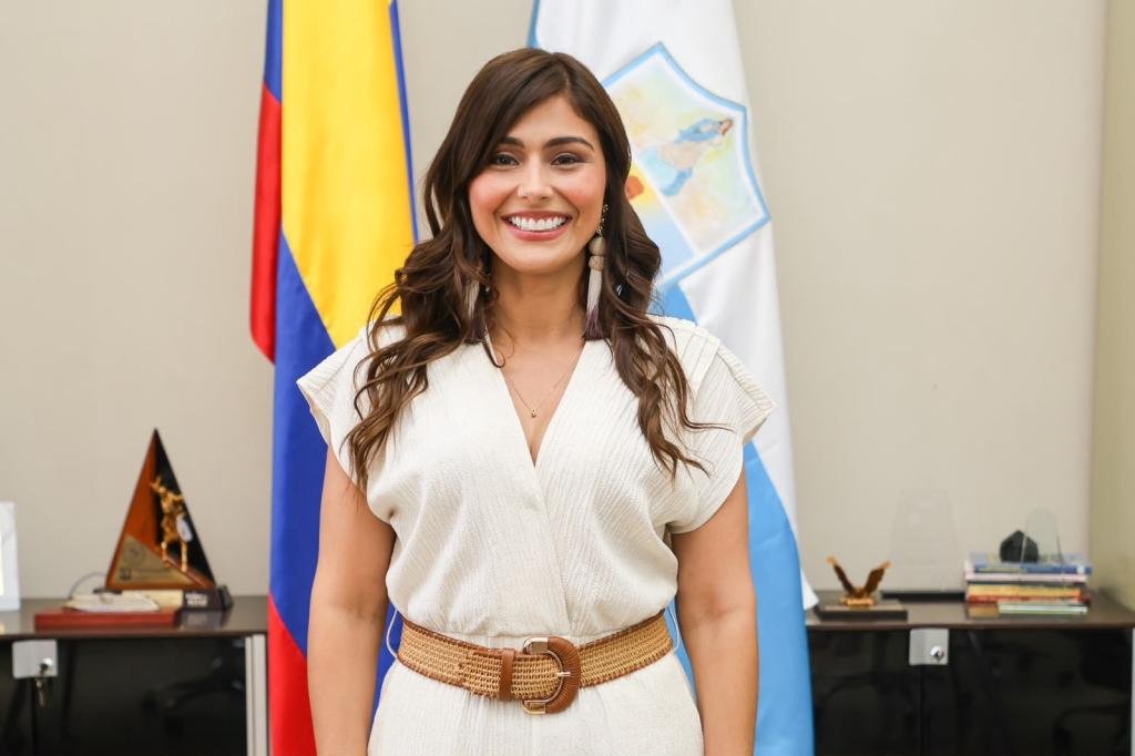Pinedo mueve sus fichas: Luz Alejandra Duarte asume como secretaria de Gobierno