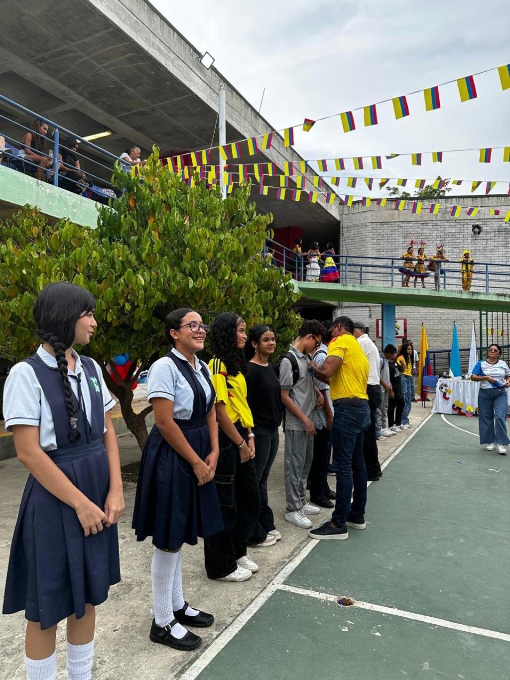 I.E.D. Aluna conmemoró las fiestas patrias con acto cívico y homenaje a la cultura