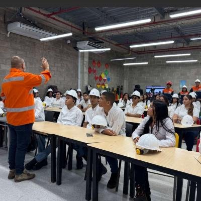 USM acerca a sus estudiantes de Operaciones Logísticas a escenarios reales de formación en el SENA LOGÍSTICO DE BARRANQUILLA