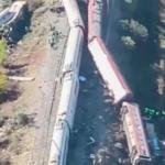 Colisión frontal de trenes de alta velocidad deja un saldo superior a los 60 muertos