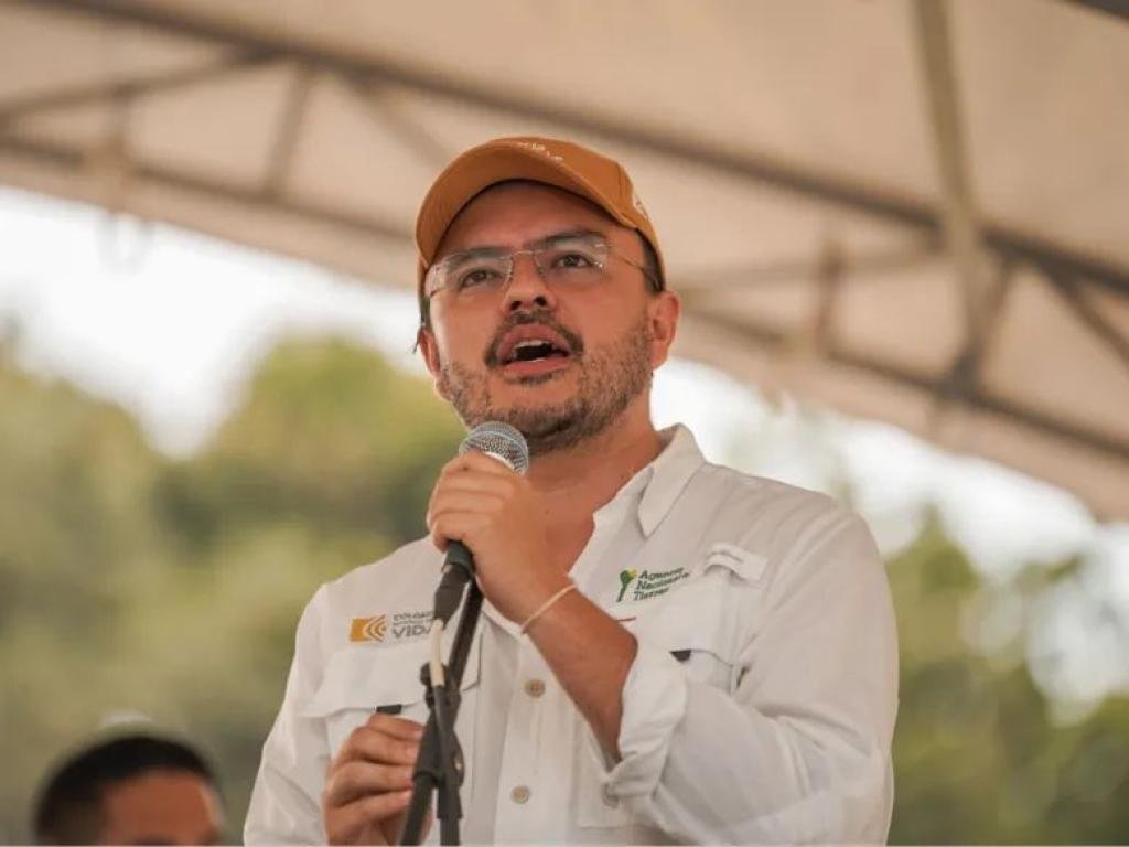 Empieza la renuncia del gabinete de Petro: Director de la Agencia Nacional de Tierras la apoyará la campaña de Cepeda